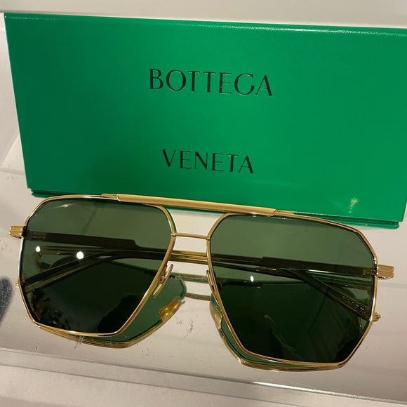 BOTTEGA VENETA BV1012S-004 MEN'S SUNGLASSES - Picture 2 of 11